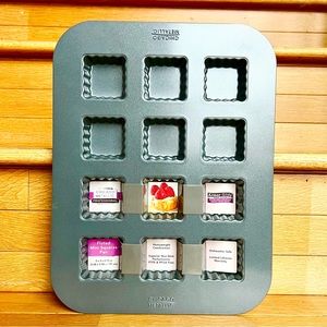 CHICAGO METALLIC Fluted Square Cake Pan Baking Petit Four Bake Teacake T…